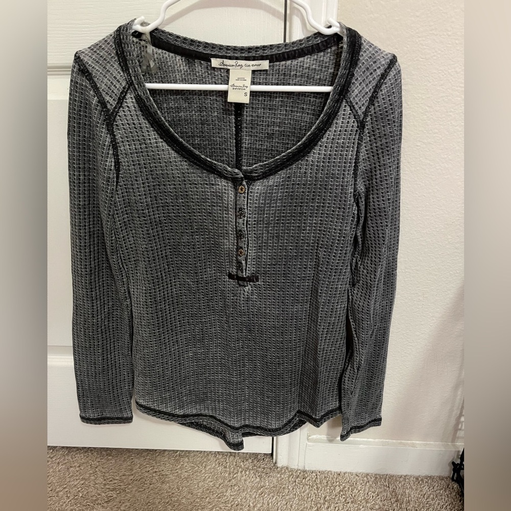 Long sleeve tee